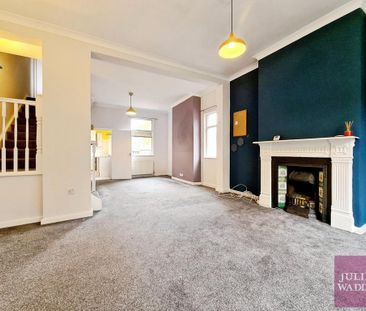 2 bedroom end of terrace house to rent - Photo 6