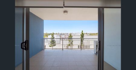 Modern Apartment Living in the Heart of Chermside - Photo 5