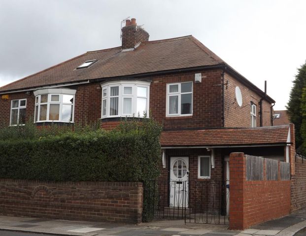 3 bedroom semi-detached house to rent - Photo 1