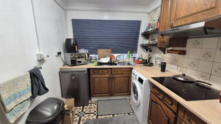 2 bedroom apartment to rent - Photo 3