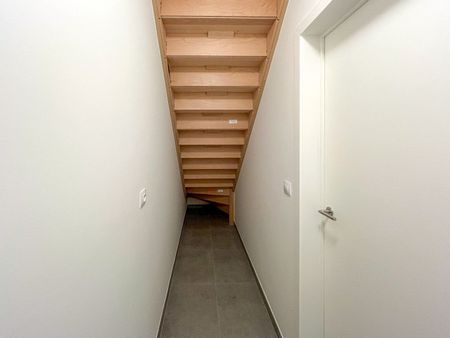 Ruime energiezuinige nieuwbouwwoning (type halfopen) (2024) met carport op 247m² gelegen te Houthulst. - Photo 3