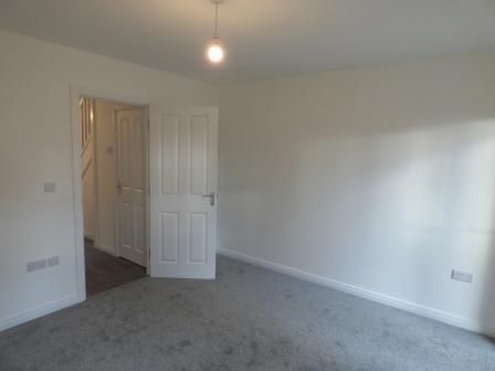 2 bedroom semi-detached house to rent - Photo 2