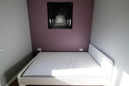 2 bedroom private hall to rent - Photo 2