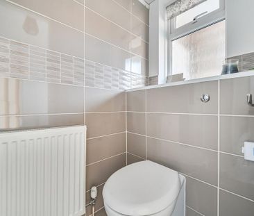 3 bedroom terraced house to rent - Photo 4