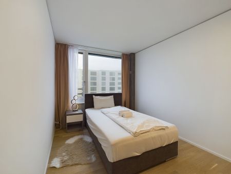 Moderne 5.5-Zimmer Wohnung in Neuhausen - möbliert - Photo 5