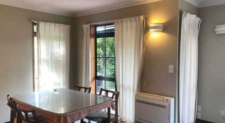 Lovely house in Riccarton - Photo 4