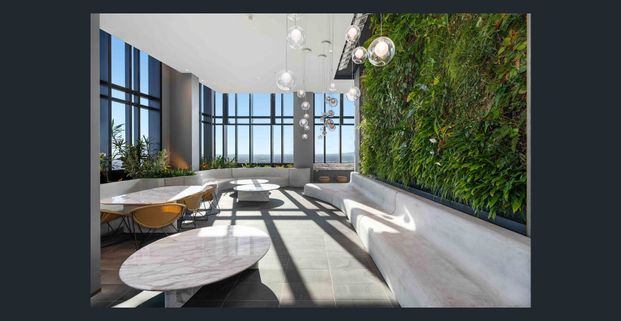 Modern Two-Bedroom, Two-Bathroom Apartment in a Convenient Carlton Location - Photo 1