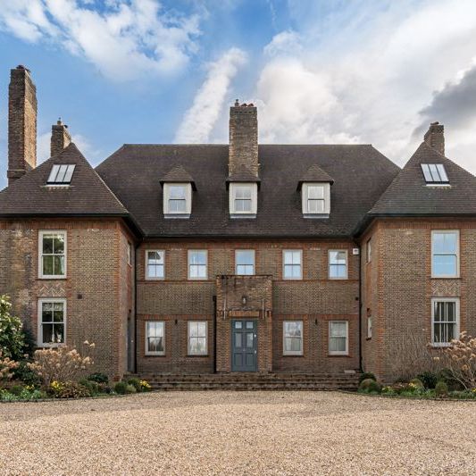 Petworth Road, Wormley, Godalming, Surrey, GU8 - Photo 1