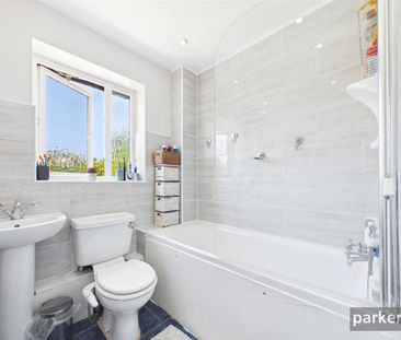 Chicory Close, Earley, Reading, Berkshire, RG6 - Photo 6
