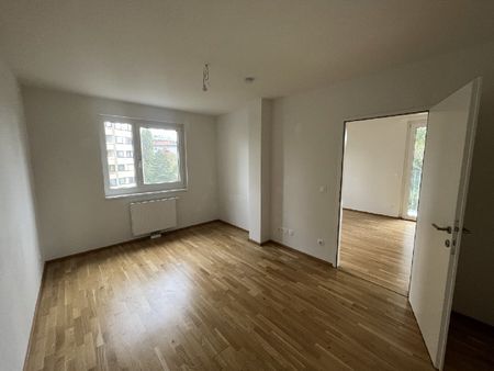 WINTERAKTION – Erster Monat Mietfrei! Helle 2-Zimmer-Wohnung mit Balkon! - Photo 2