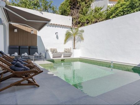 Luxury Villa for rent in Nueva Andalucia, Spain - Photo 4