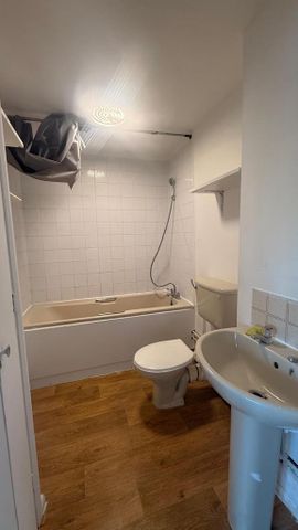 Studio to rent - Photo 4