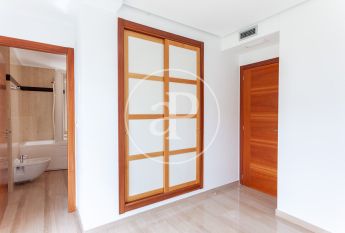 Flat for rent with swimming pool in Ciutat Jardí (Valencia)