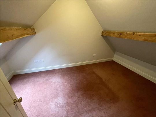 2 bedroom barn conversion to rent - Photo 1