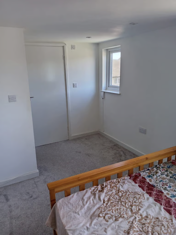 1 bedroom in a house share to rent - Photo 4