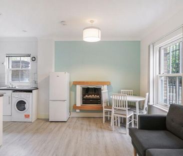 2 bedroom flat to rent - Photo 6