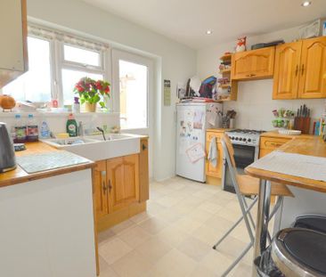3 bedroom terraced house to rent - Photo 2