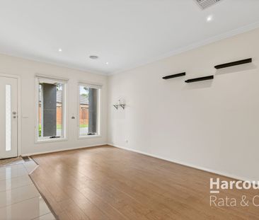 4 Bedroom Family Home! - Photo 2