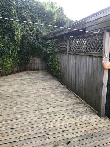 Large family home Lake views - Photo 3