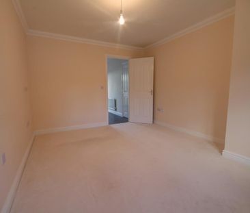 3 bedroom semi-detached house to rent - Photo 3