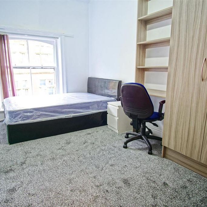 9 bedroom house share to rent - Photo 1