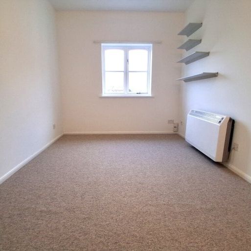 Tamarin Gardens, Cambridge £1,050 pcm ⓘ The monthly or weekly payment required by the landlord. Read our glossary page , 1 bedroom, flat, to let * Tenant info - Photo 1