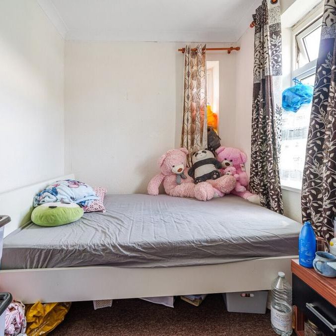 4 bedroom detached house to rent - Photo 1