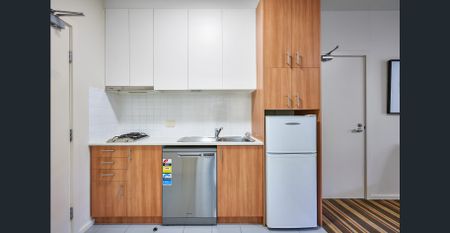 Fully Furnished 1 bedroom Super Central Apartment - Photo 5