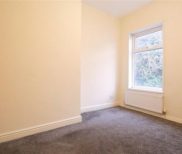 2 bedroom end of terrace house to rent - Photo 5