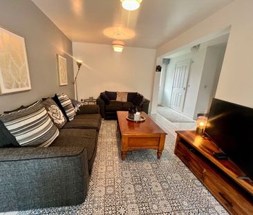 Room in a Shared House, Waggon Road, LS10 - Photo 1