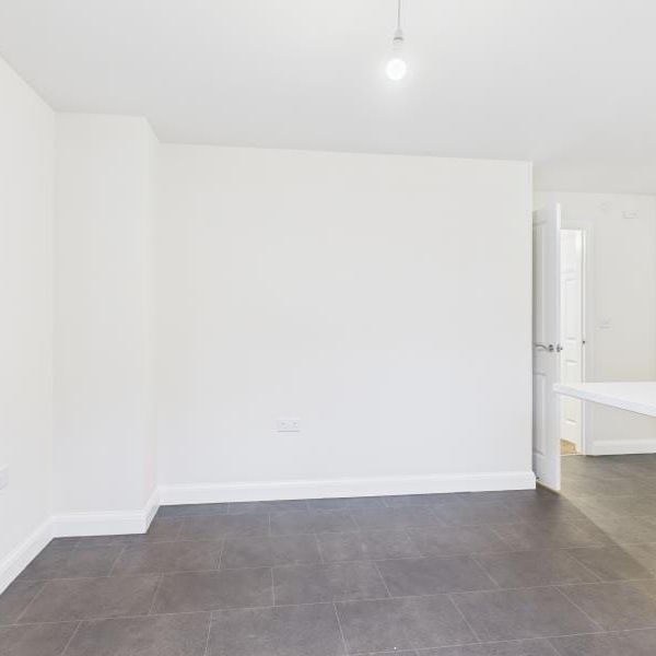 New Orchard Avenue, Winnycroft, Gloucester - Photo 1