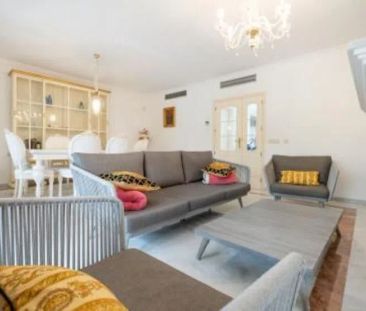 Alquiler de chalet adosado en Lugar Urbanizacion Lomas de Marbella ... - Photo 2