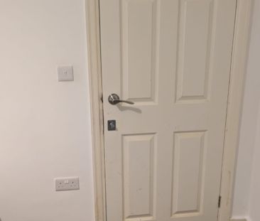 A luxury house Available at Babington road NW4 4LD London UK - Photo 5