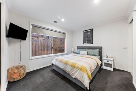 5 Cups Court, Clyde North VIC 3978 - House For Rent | Domain - Photo 2