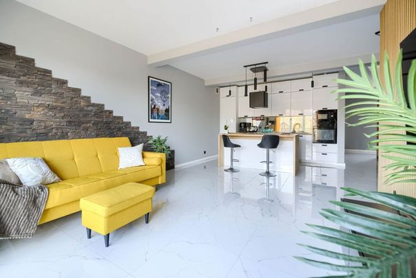 Do wynajęcia mieszkanie 2-poziomowe, Marki 130 m² - Zdjęcie 1
