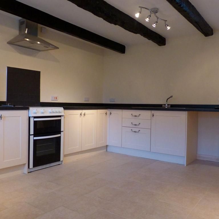 2 bedroom property to rent - Photo 1