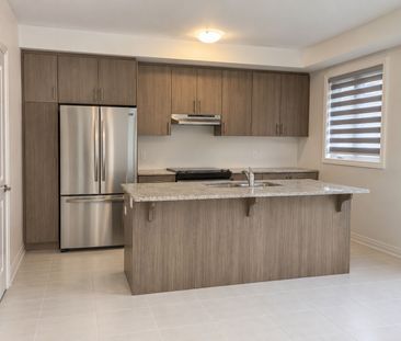 For Lease - 41 Humberstone Drive, Halton Hills, Ontario - Photo 4