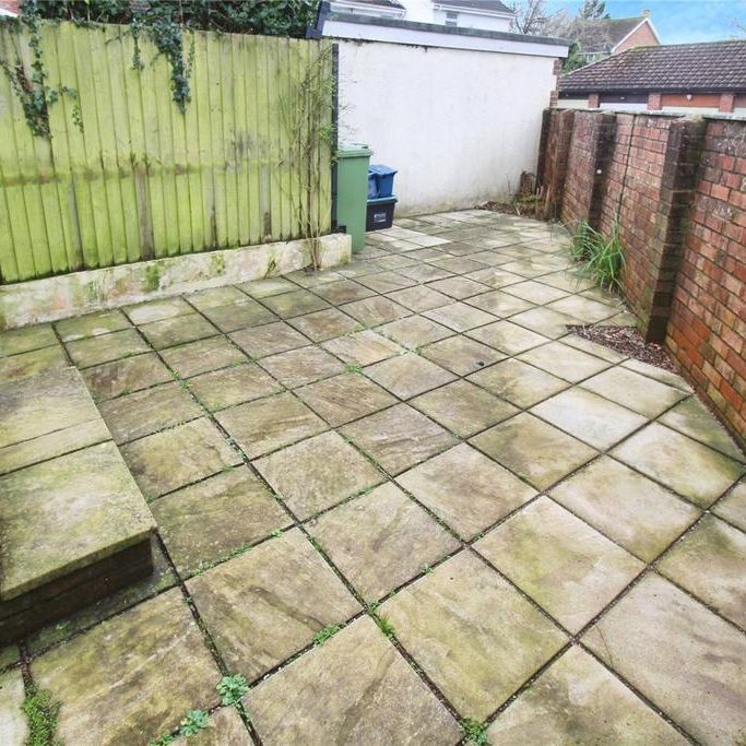 1 bedroom semi-detached house to rent - Photo 1