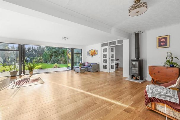 4 bedroom detached house to rent - Photo 1