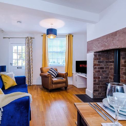 Handbridge - Photo 1