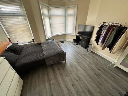 5 bedroom terraced house to rent - Photo 3