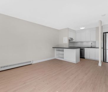 145 York St - Photo 6