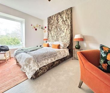 4 bedroom semi-detached house to rent - Photo 4