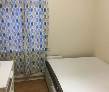 5 Bed Terraced House, Glenwood Road, N15 - Photo 5