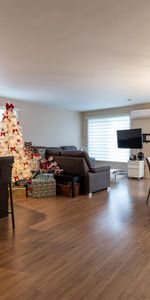 MAI JUIN JUILLET 2025 Longueuil – Saint-Hubert – Appartement 5 1/2 à louer – Ascenseur privé – Très luxueux – 2 balcons - Photo 4