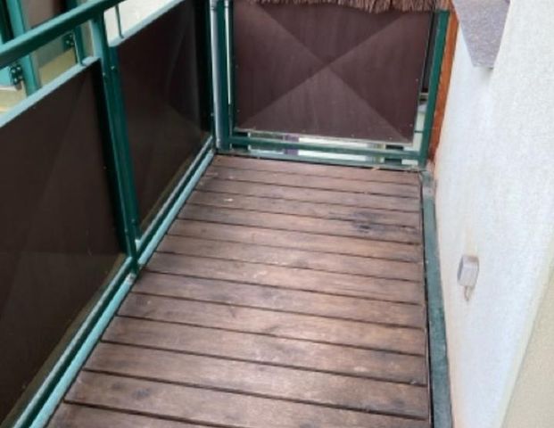 Helle 2 Zimmer Wohnung mit Balkon und Einbauküche in ruhiger Lage in der Neue Str. zur Miete - Photo 1