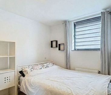 Appartement te huur in Bouge voor € 800 met 2 slaapkamers - Photo 5