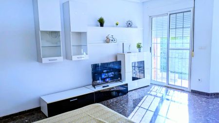 Room in a shared 4-bedroom apartment for rent in Paterna. - Foto 3