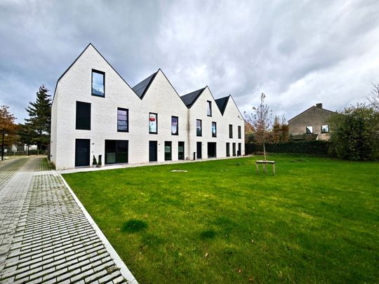 Centraal gelegen nieuwbouwwoning te Loppem - Photo 1