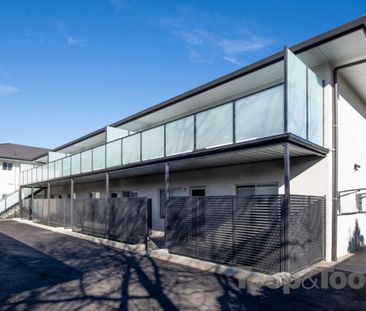 Stunning Apartment in Prime Location - Photo 6